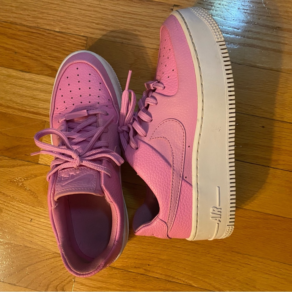 Nike Pink Sneakers